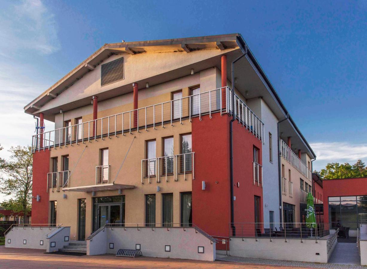 Łazy Centrum Wypoczynkowo-Konferencyjne Solaris מראה חיצוני תמונה